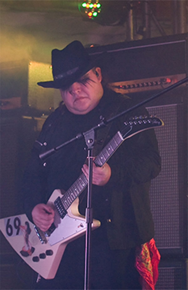 Moderatto4