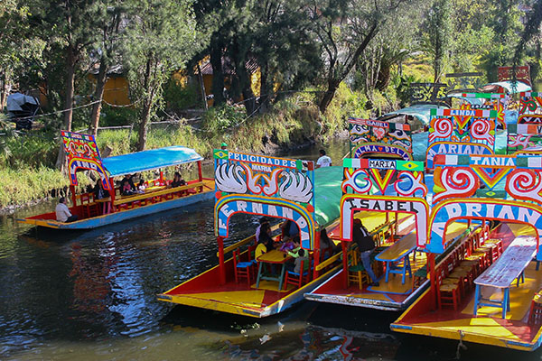 Trajineras_Xochimilco-1
