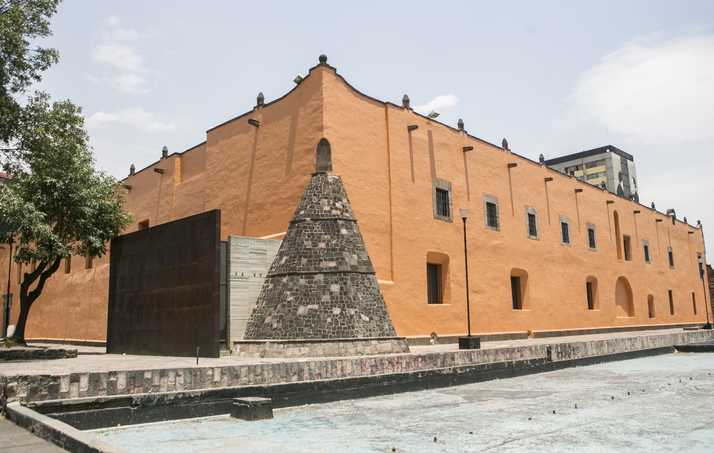 (2) COLEGIO IMPERIAL DE LA SANTA CRUZ