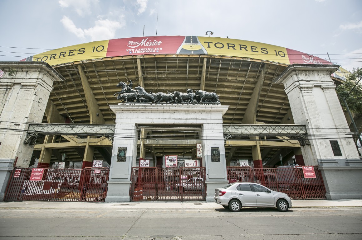 6 PLAZA DE TOROS