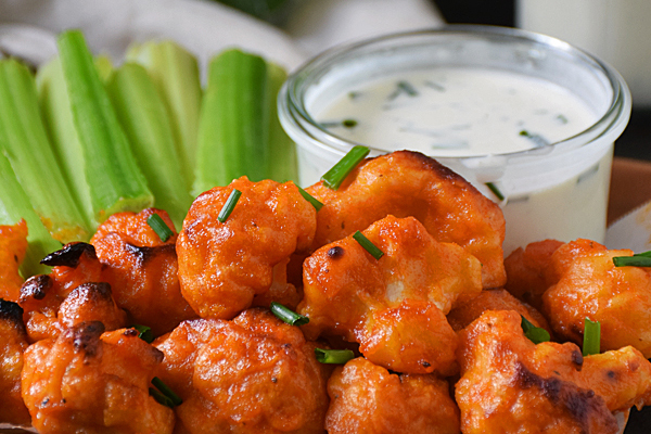 baked-buffalo-cauliflower-bites-15