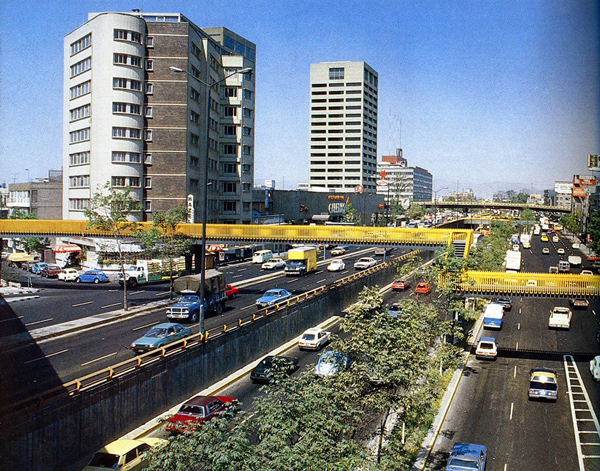 Circuito-Interior,-Mexico-moderno-