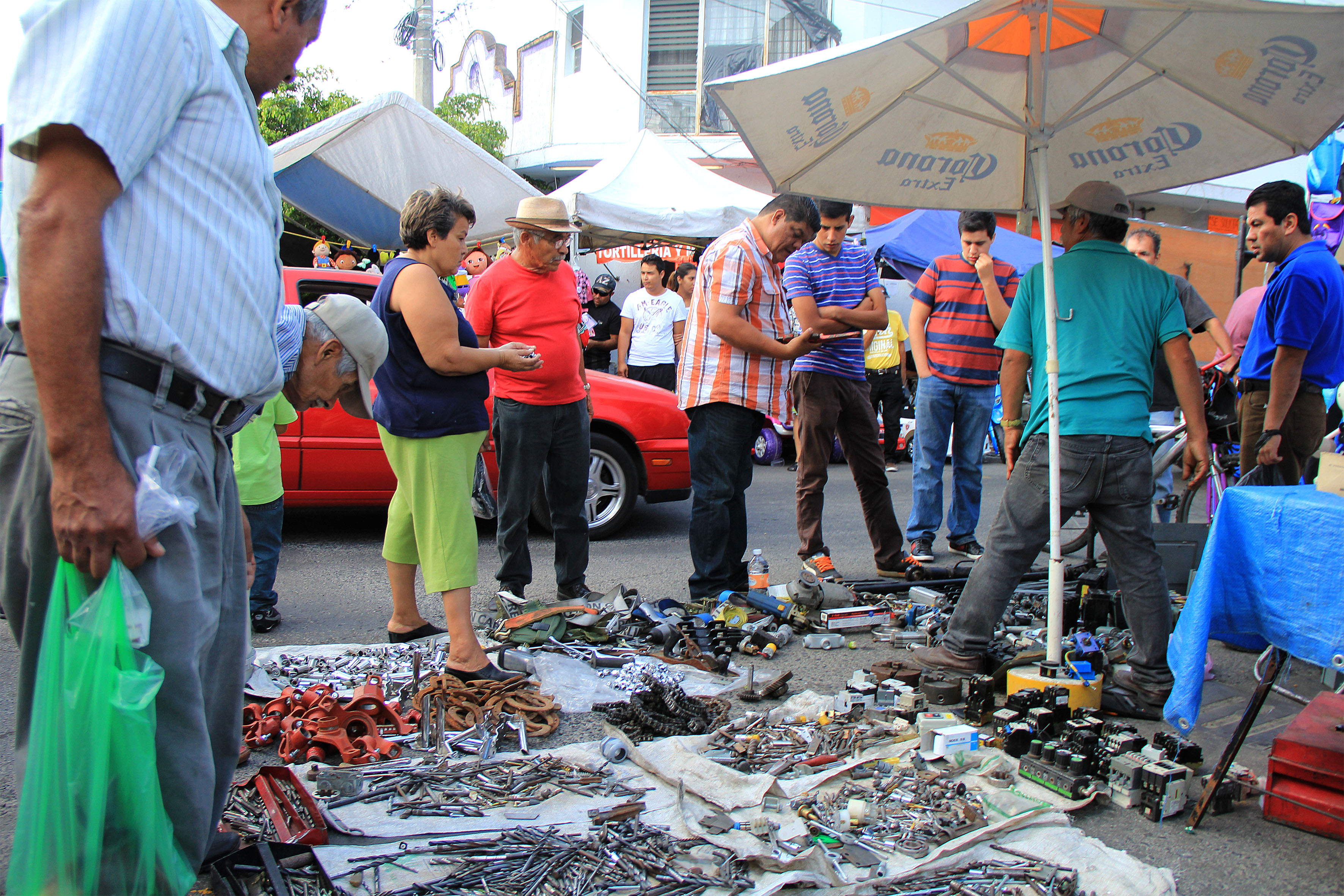 Recorrido por el tianguis El Baratillo el más grande de la ciud