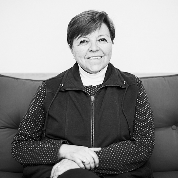 31012017 Elsa Cross, poeta y traductora, Premio Nacional de Ciencias y Artes en Lingüística y Literatura en su casa de la CDMX. Foto, Lulú Urdapilleta
