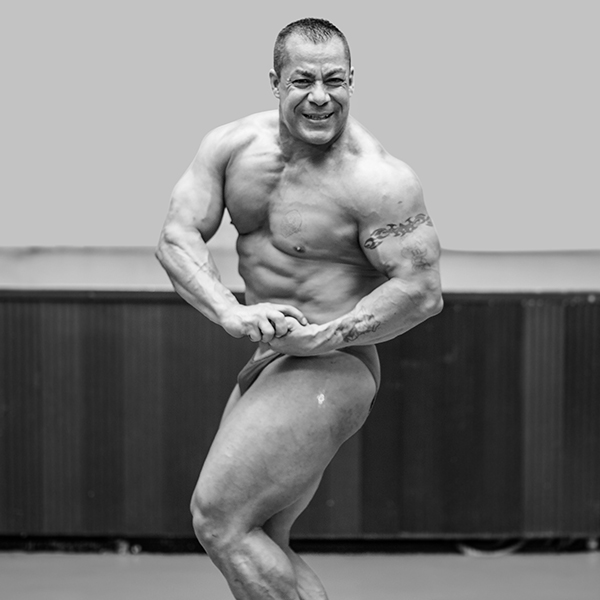 07022017 Hasta 60 mil pesos invierte para ponerse en forma para cada competencia el campeón capitalino de Fisicoculturismo Eduardo Medrano. Foto, Lulú Urdapilleta